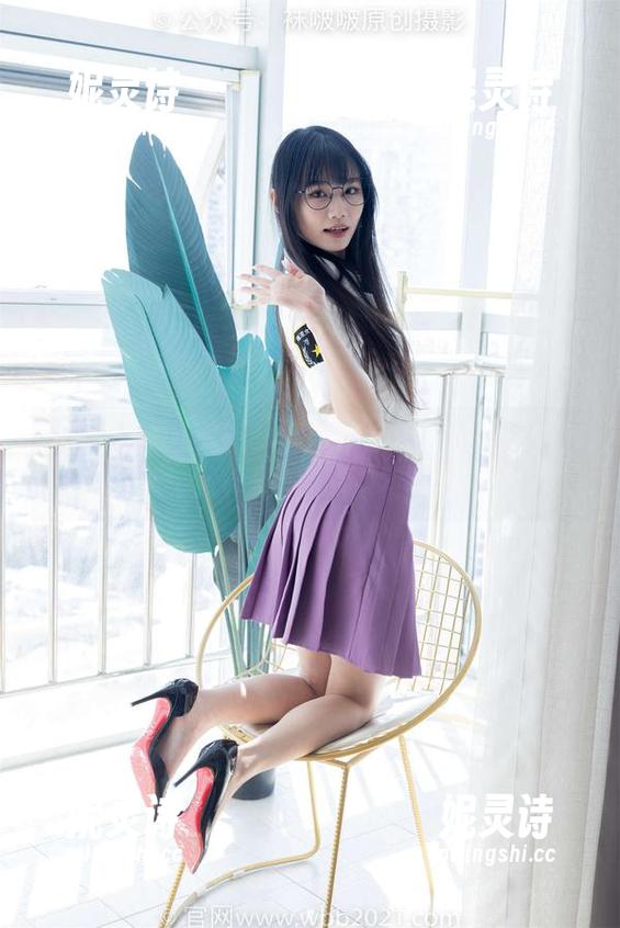 BoBoSocks袜啵啵-奶油 BoBoSocks袜啵啵 - 从奶油到网袜:套图里的暧昧故事你看懂了吗?