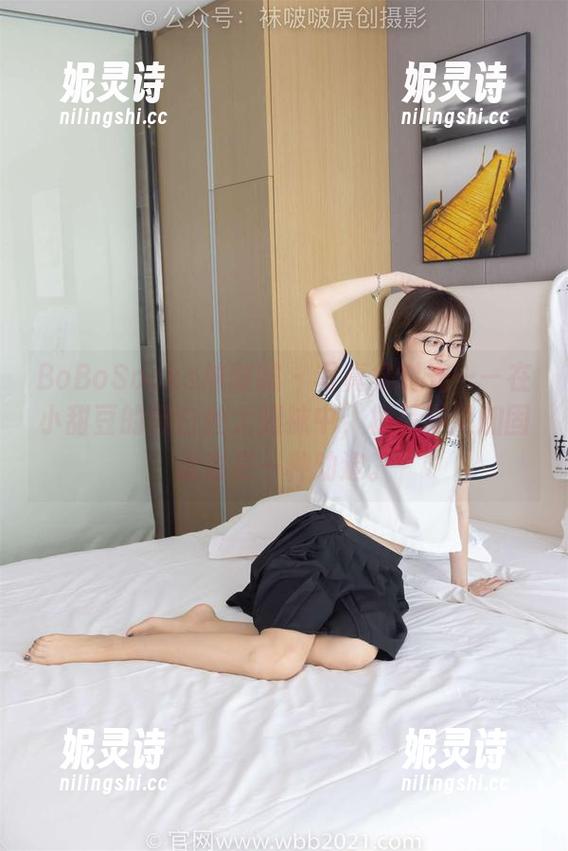 BoBoSocks袜啵啵 - 写真集时光——在小甜豆的黑白丝大腿袜中，极品脚尖加固款也是一种劝退。