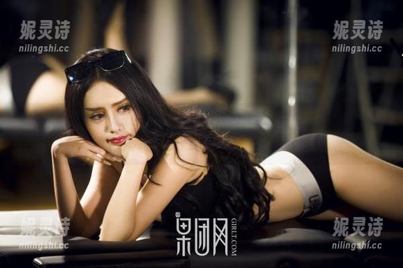 GIRLT果团网 - 图包分享，Miss琪的兔女孩冒险，顺便思考下兔子的哲学。