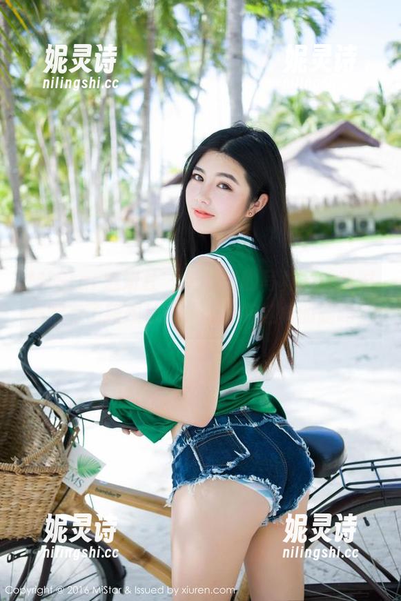 MiStar魅妍社 - 黄歆苑的写真，让我对美腿有了新想法：我能拥有这样的腿吗？