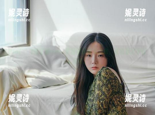 Pia(피아)的空姐cos，原图像是直飞心底，诱惑却又不让人浮夸。