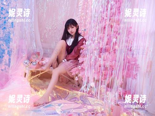 Shika小鹿鹿 三里屯街拍合集:Shika小鹿鹿在这里,大家还会关注什么?