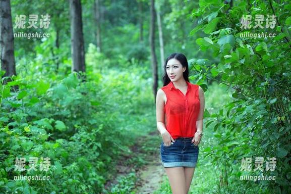 TuiGirl-王明明 TuiGirl - 专属王明明的瑜伽,合集里藏着的别样“韵味”?