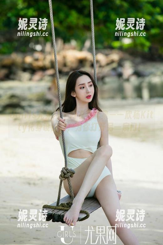 UGirls尤果网 - 内衣写真集——欣杨Kitty化身设计师，为你打开另一扇门！