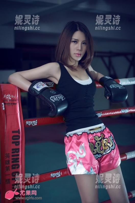 UGirls尤果网-诗朵雅 UGirls尤果网 - 免费原图的诗朵雅美脚—这得多爱拍才能做到?