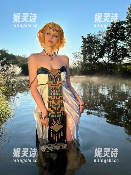 Vinnegal 版本更新中!Vinnegal酷炫美图,2B白装,步骤太复杂我有些晕。