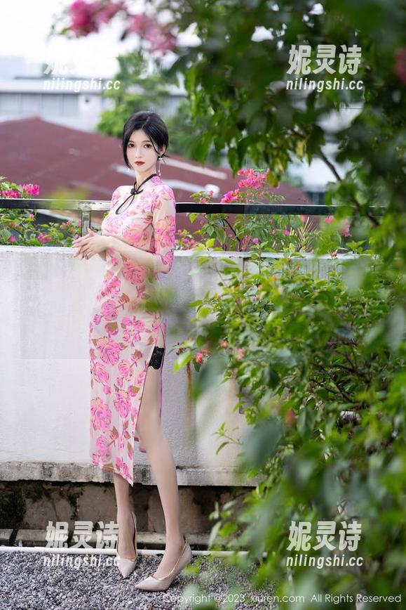 Xiuren秀人网-Yomi悠蜜 Xiuren秀人网 - 圣诞分别的印记:Yomi悠蜜的写真和原图,偶尔就会萌生得意的小野心。