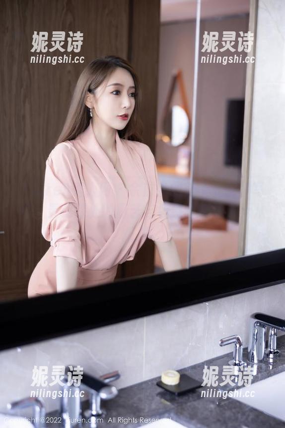 Xiuren秀人网 - 余虞酱的无圣光厨娘写真，灵魂深处的厨艺与色感，都让人无从抵挡。