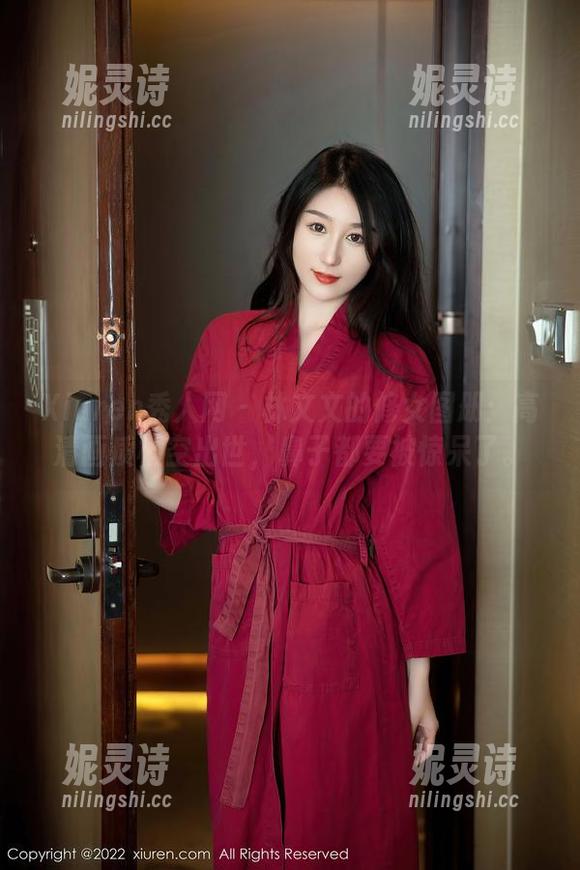 Xiuren秀人网-林文文 Xiuren秀人网 - 林文文的修女图册:高清画质横空出世,鼻子都要被惊呆了。