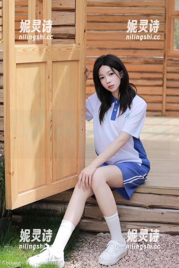 Xiuren秀人网-邹晶晶女王 Xiuren秀人网 - 血拼起来!高清“女友”图集,邹晶晶女王继续撩,无数脑洞想入非非。