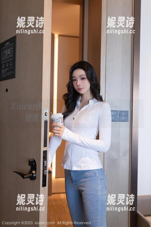Xiuren秀人网-韩姗姗 Xiuren秀人网 - 看!无圣光罩着的韩姗姗黑白图集,谁说要有光才行?
