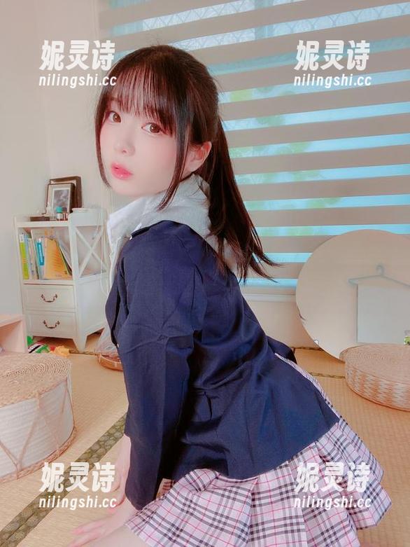 私房视角里的shimo霜月美足合集，蓄意的只为撩拨，让人不要太着迷哦。