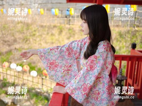 wuyo(우요)的泳池：无圣光，只剩下泳装秀！