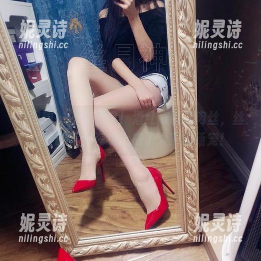 微密圈 - 不可思议！酒红高跟加肉丝，丝月神的美图在线上成了大家的新宠！