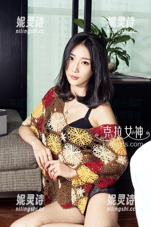 克拉女神-小芹 克拉女神 - 这是小芹的红裙,难得一见的“惊艳写真”,我敢打赌你会想默默模仿。