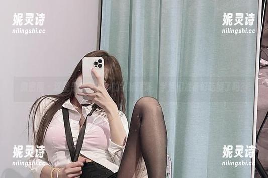微密圈 - 这里是兔宝妮to的学妹图集，学姐们准备好吃醋了吗？