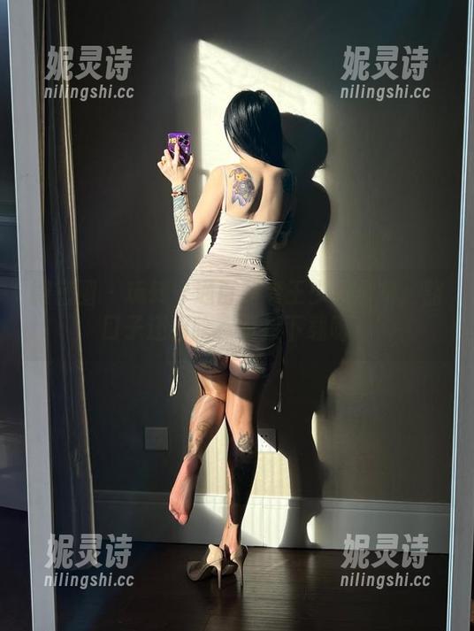 微密圈 - 玩转卡通百科老王少女合集：豁口子还看啥，直接下载呀！