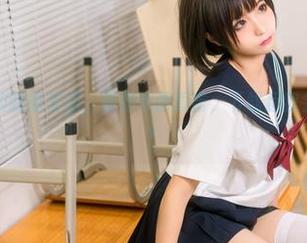 课后日光里的制服美眉，喵糖映画直击，下载后我会变得更乖吗？