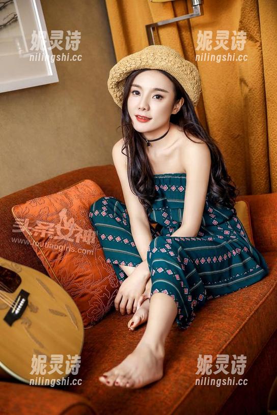 头条女神 - 玄子的花嫁，原图太抓人眼，壁纸呢，等有空再说吧。