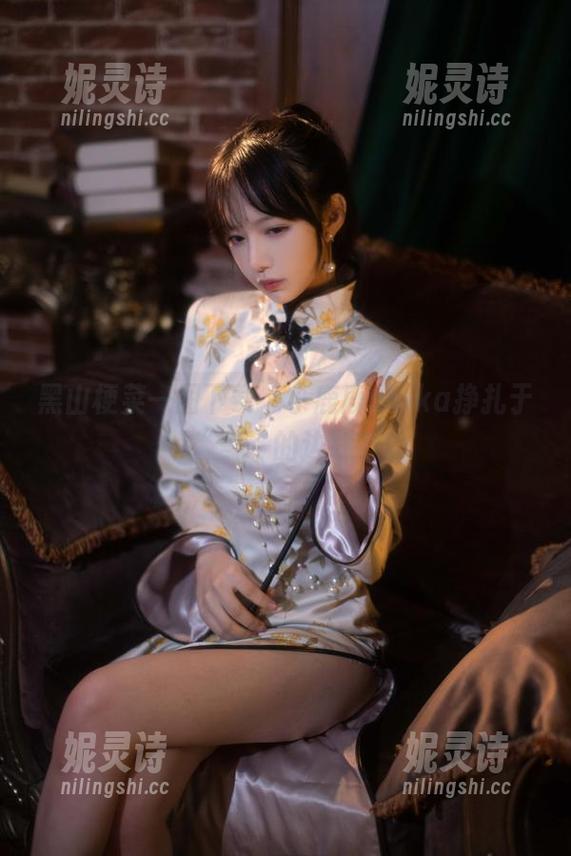 黑山梗菜一图下载，小鹿鹿shika挣扎于“美”的边缘？