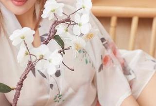 尤蜜荟 - 井上雪樱的无圣光魔法，原图中的厨娘气息让古早味扑面而来。