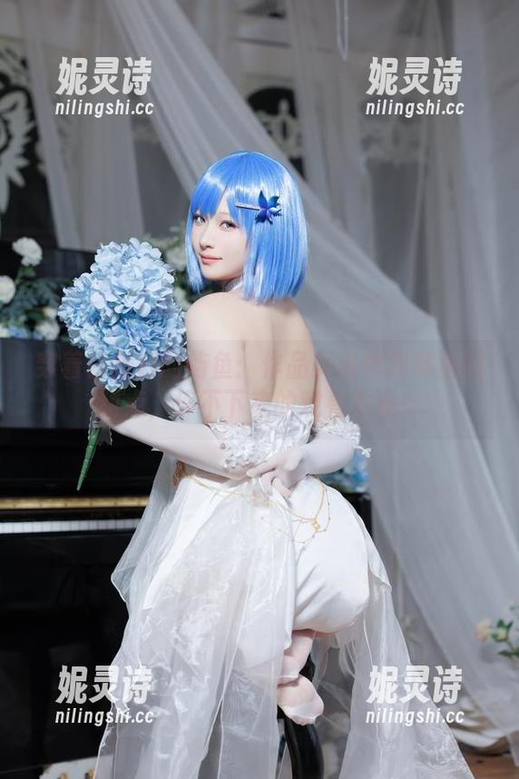 穿着白衬衫的屿鱼：作品美得像我嘴里的甜点，停不下来的观看生涯！
