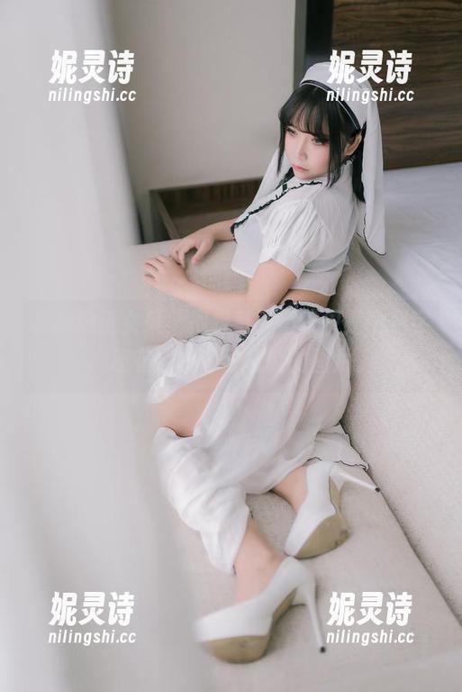 最新的巫女风，抱走莫子不仅仅是个名字，还有那些不可思议的图片。