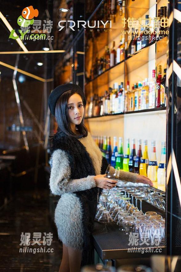 推女神 - 原图，眼镜下的尤美Yumi，她的眼神仿佛在说：“这造型我可以再来一遍吗？”