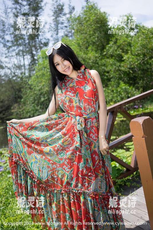 推女神-王语纯 推女神 - 王语纯镂空合集更新,光影交错,这样居然也能这么吸引眼球!