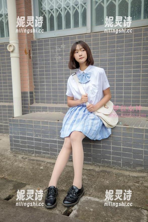梦丝女神 - 蕾丝与香萱：我的资源在哪儿？在这里，保证让你眼前一亮！