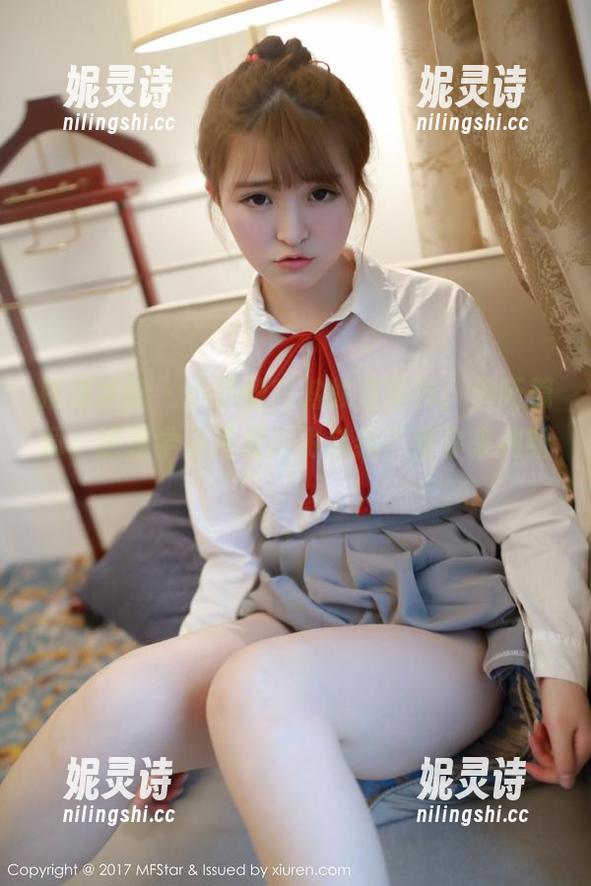 模范学院-小奶瓶呜呜 模范学院 - 小奶瓶呜呜教室写真,最新篇章:这是学习还是放飞自我?待你来判断!