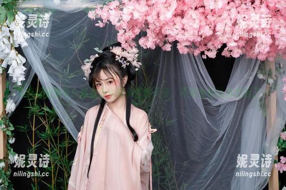 爆机少女喵小吉 免费图册警告!爆机少女喵小吉的天使,不知为何让我想起了…