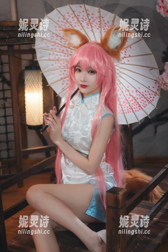 百合欧皇子的私拍清纯图包，难道在暗示什么迷惑人的事？