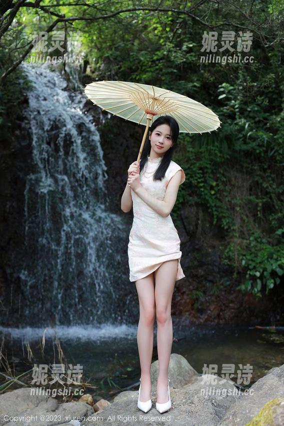 秀人网-晚苏susu 秀人网 - 体会一下腿的哲学:晚苏susu的原图更新,腿意外丰富!
