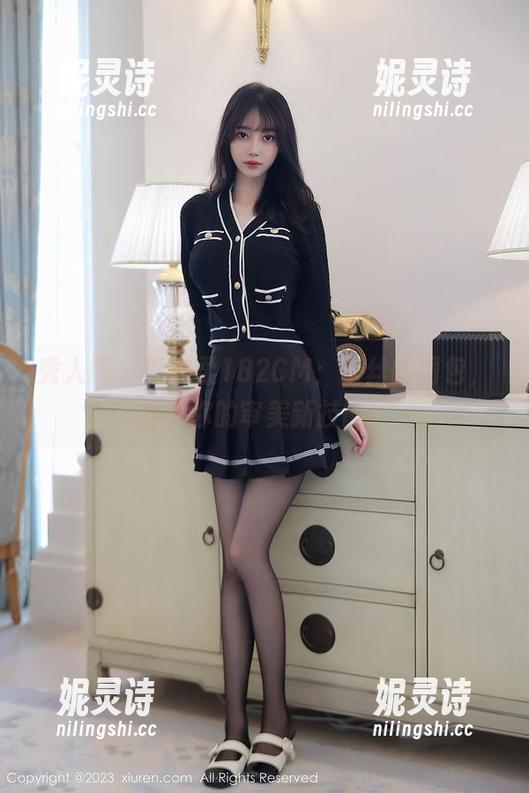 秀人网 - 李雅柔182CM：蕾丝的图包，分享你的审美新技能！