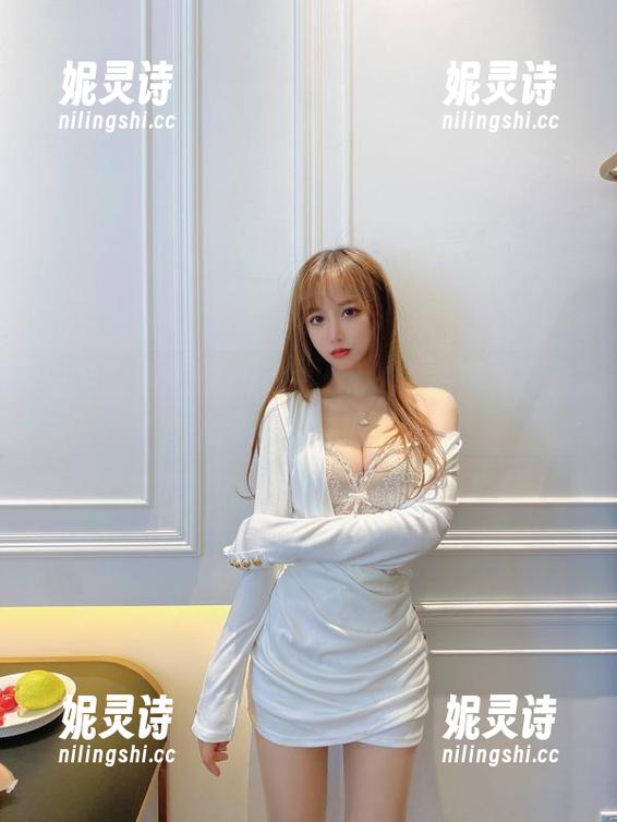 午后的米线线sama，私拍保持轻松。美图效果嘛，咱们不急！