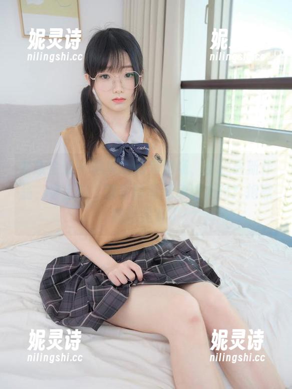 紧急企划 - 体操服新秀登场，小恩最新作品，穿上它，我也能是运动达人吗？抱歉，我还是算了！