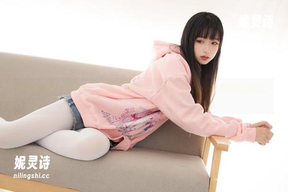 紧急企划 - 小枫的“厨娘”原图——看这背影，能做饭也能勾人。