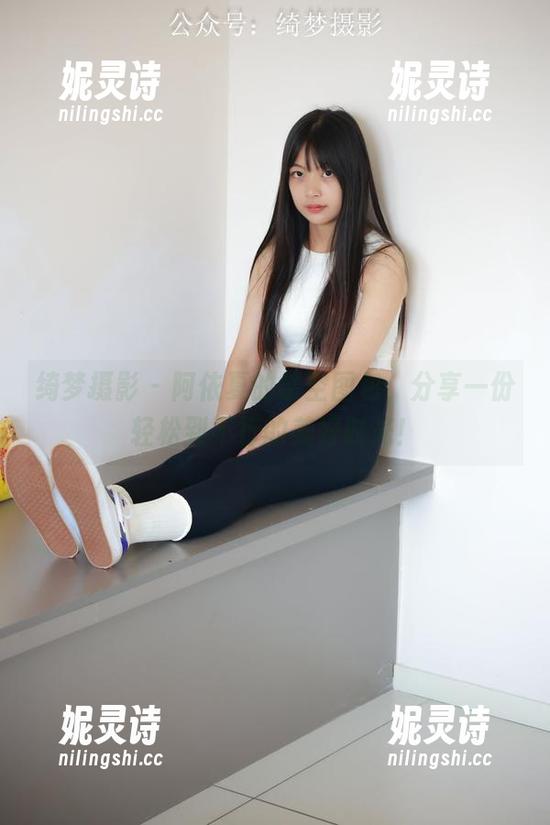 绮梦摄影 - 阿依夏的镂空图包，分享一份轻松到不行的美好时光！