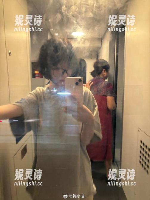 别眨眼！舞小喵的最新图库在此，玉藻前舞娘正默默透过我，令人心驰神往……