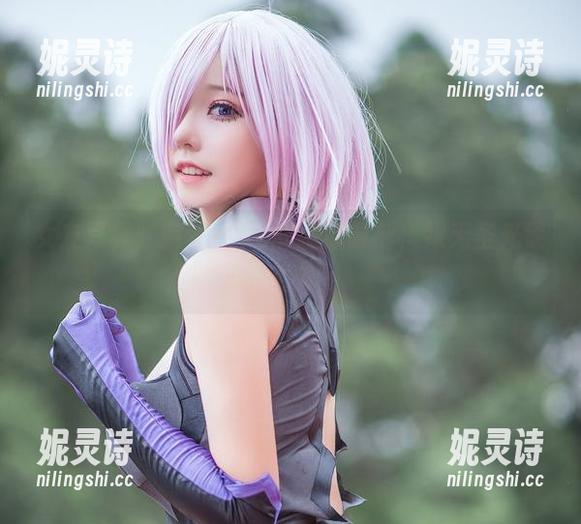 菌烨tako 女友写真:菌烨tako的幽默时刻,跟无圣光谈恋爱