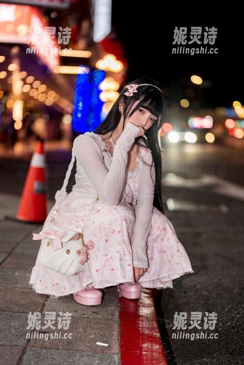落落Raku 高清摄影下的落落Raku,御姐气场也是无法阻挡!