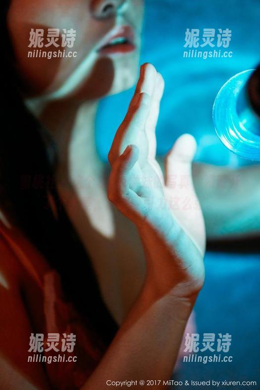 蜜桃社 - 这个Suki学妹的写真，资源开了个小差，居然吸引力这么强。