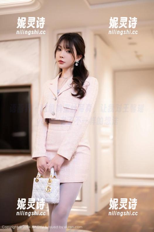 语画界 - 这组裤里丝写真，让我对王馨瑶yanni有了不一样的想法