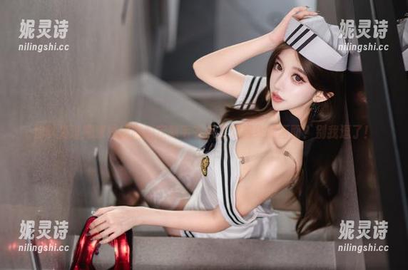 你以为过期米线线喵的定制毛衣只是软绵绵的画面？别我逗了！