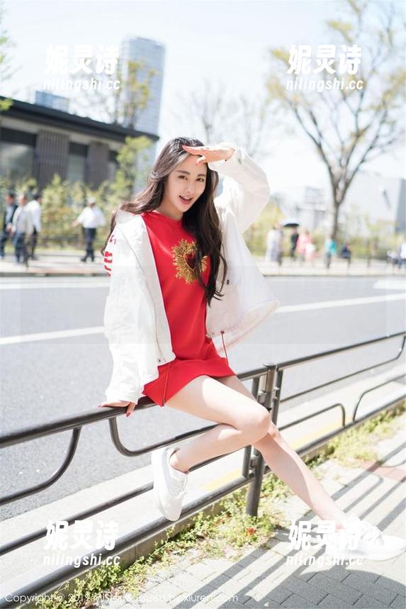 魅妍社 - 刘钰儿不只是女仆，原图写真集里她还偷换了个身份