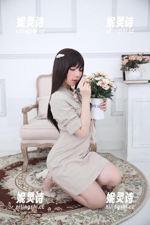 鹿野希 最新豹纹,鹿野希又给我们带来了对猫咪的崇拜体验!